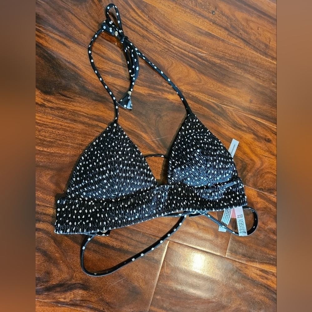 NWT Victoria's Secret Bikini Top Size Small